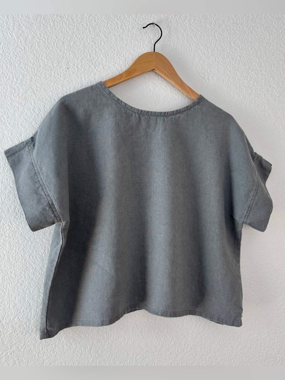 Elizabeth Suzann Georgia Tee Short-Sleeve Top in Slate Gray Blue size S/M
